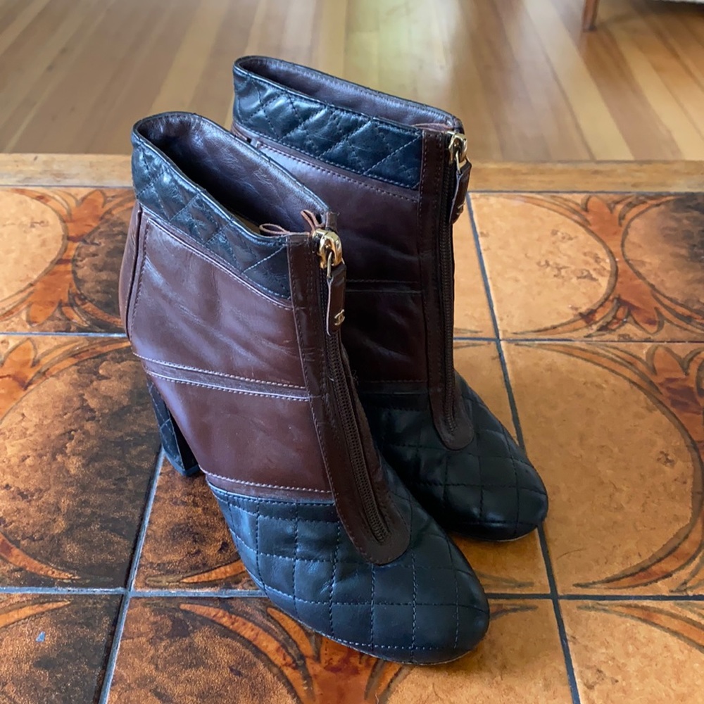 CHANEL Boots